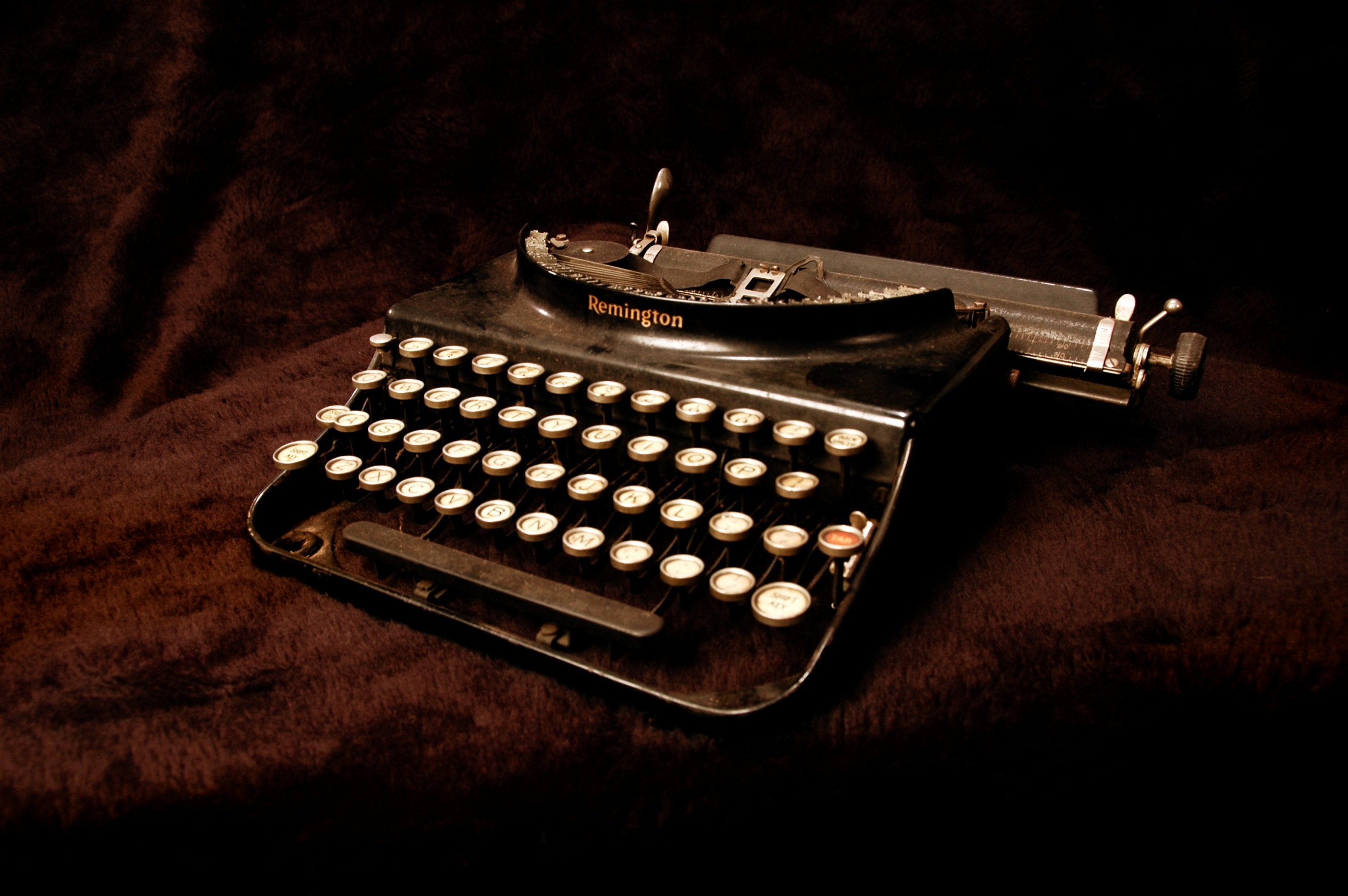Remington фон пишущая машинка